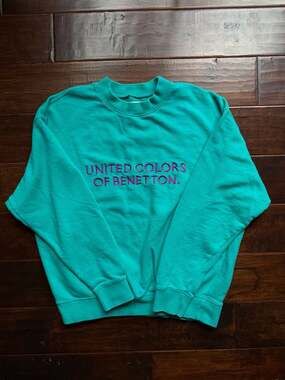 Vintage 90s United Colors of Benetton Teal Embroidered Spellout Sweatshirt